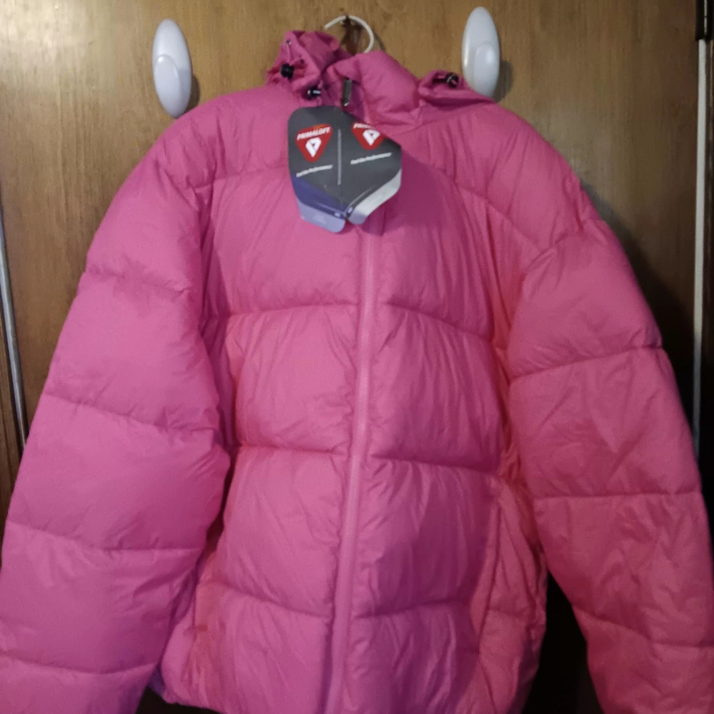 NWT COMFRT Women's Hot Pink Puffer Jacket